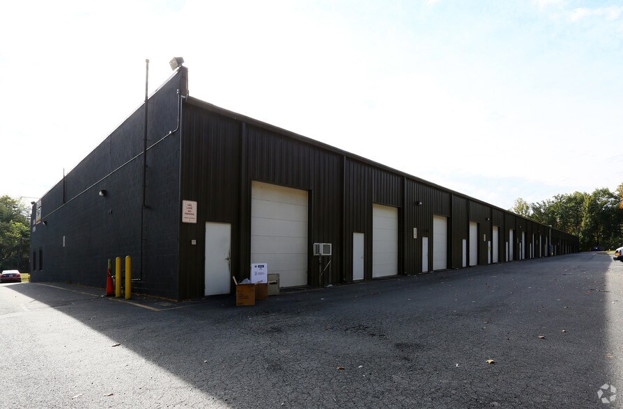 More Photos Of 3619 Richmond Hwy, Stafford Light Distribution For Lease