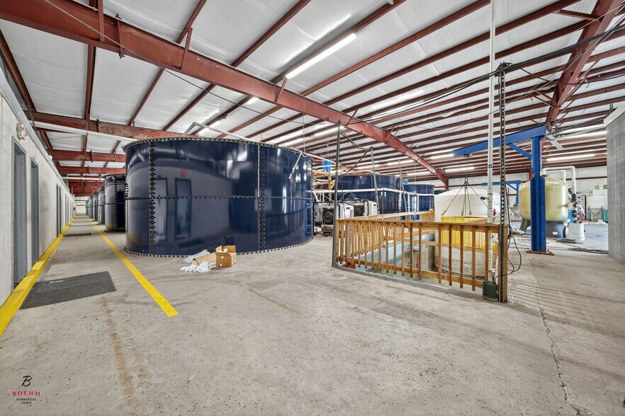 More Photos Of 833 County Road 583, La Coste Research And Development For Sale