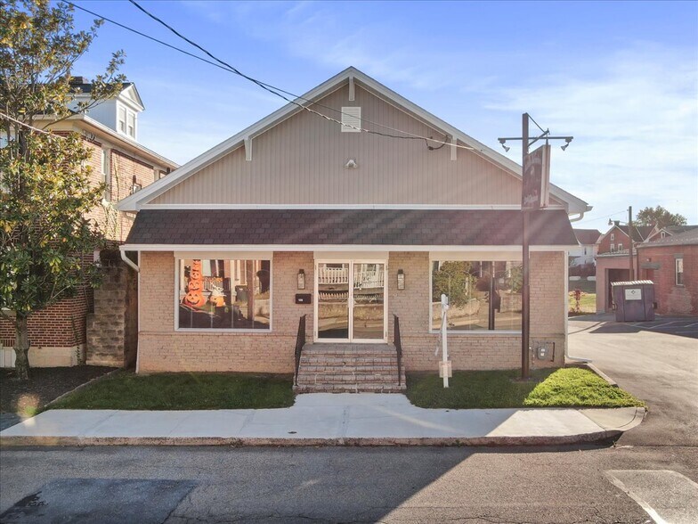 Primary Photo Of 128 W 3rd St, Waynesboro Freestanding For Sale