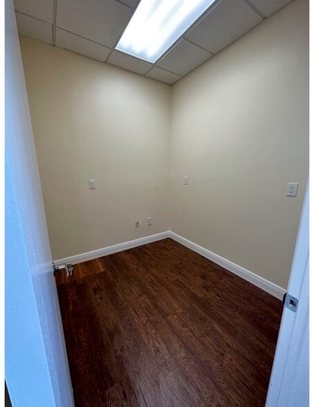 More Photos Of 2962 Trivium Cir, Fort Lauderdale Office For Sale