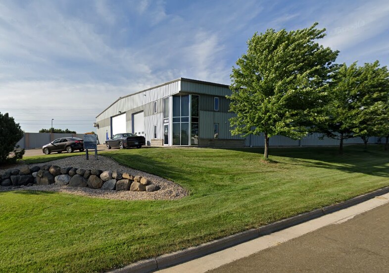 Primary Photo Of 868 Progress Way, Sun Prairie Manufacturing For Lease