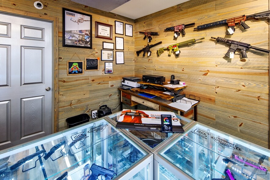 More Photos Of 72 Smoketree Ave S, Lake Havasu City Storefront Retail Office For Sale