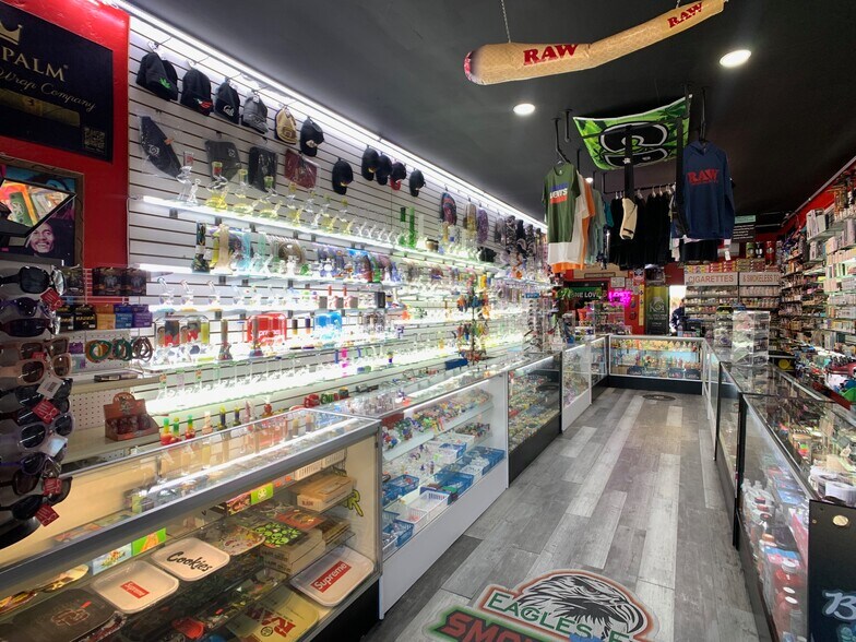 More Photos Of 246 Broadway, Chula Vista Freestanding For Sale