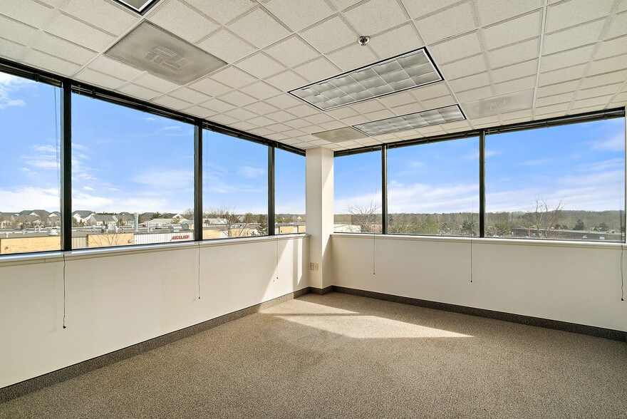 More Photos Of 4221 Walney Rd, Chantilly Office For Lease