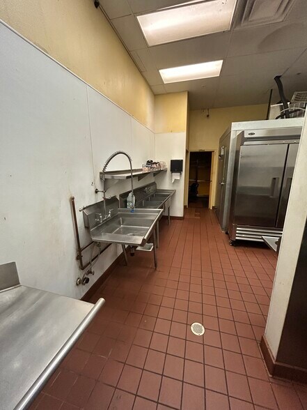 More Photos Of 1201-1443 S Carson St, Carson City General Retail For Lease