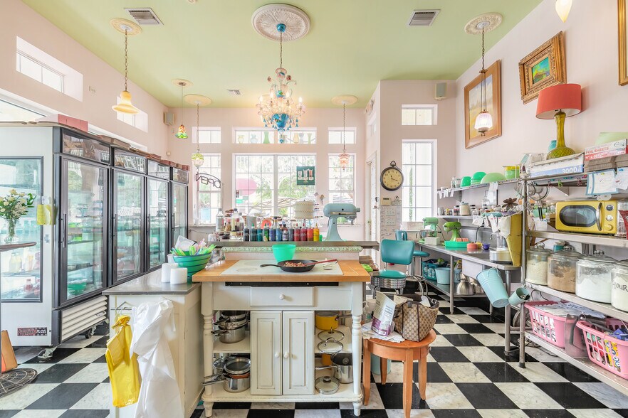 More Photos Of 197 E Church St, Deland General Retail For Sale