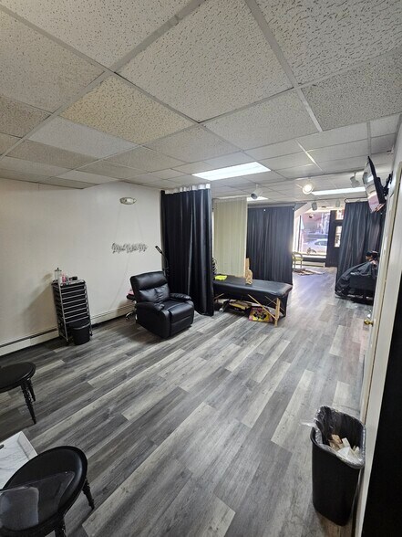 More Photos Of 117 S Warren St, Trenton Storefront Retail Residential For Sale