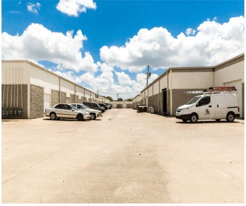 More Photos Of 11127 Shady Trl, Dallas Light Distribution For Sale