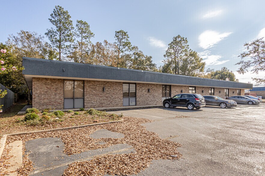 More Photos Of 3315 Demetropolis Rd, Mobile Office For Sale