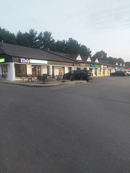 More Photos Of 520 N State Road 135, Greenwood Storefront For Lease