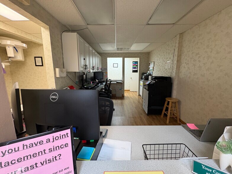 More Photos Of 309 S Chapel St, Louisville Office For Sale