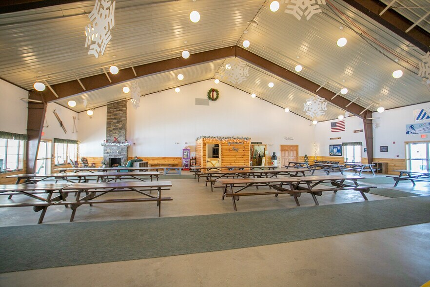 More Photos Of 441 Newburgh Rd, Hermon Sports And Entertainment For Sale