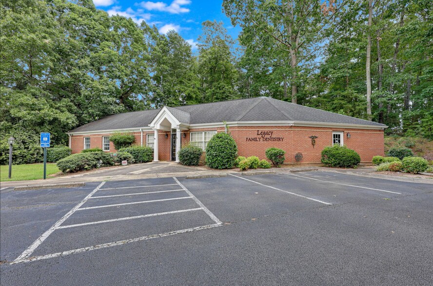 More Photos Of 224 Shallowford Rd NW, Gainesville Medical For Lease