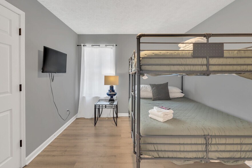 More Photos Of 901 21st Ave N, Nashville Multifamily For Sale