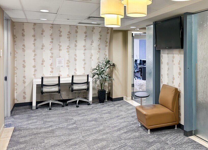More Photos Of 1 Rideau St, Ottawa Coworking Space