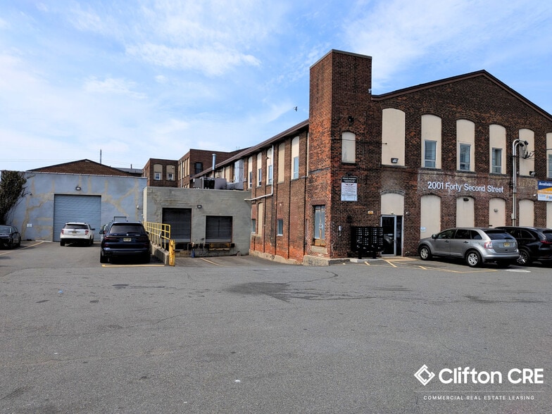 Primary Photo Of 2001 42nd St, North Bergen Manufacturing For Lease