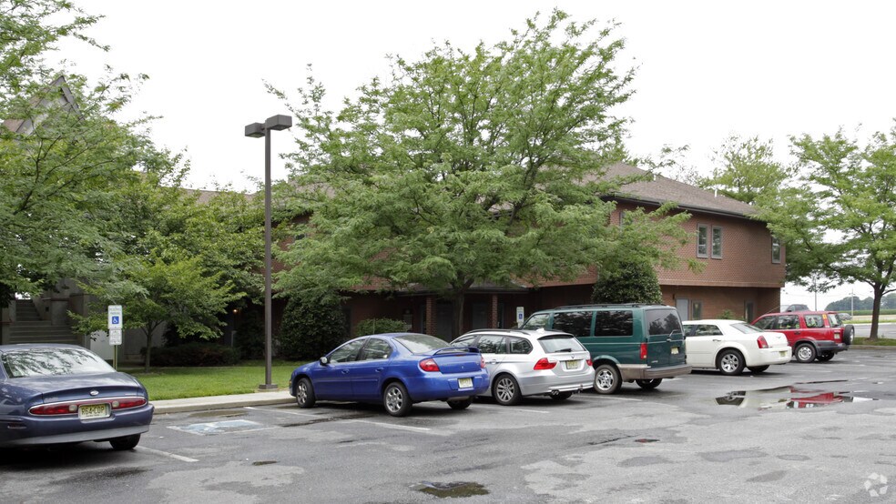 More Photos Of 4 Bypass Rd, Mannington Medical For Sale