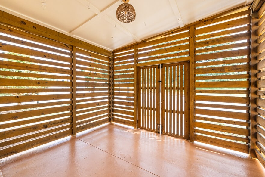 More Photos Of 1651 Pryor Rd SW, Atlanta Loft Creative Space For Sale