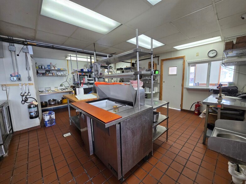 More Photos Of 365 E Main St, Waterloo Town Restaurant For Sale