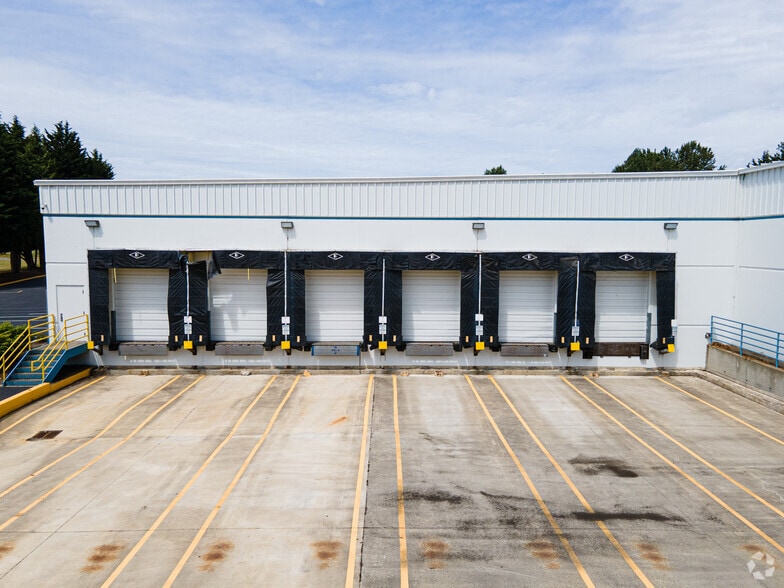 More Photos Of 403 N Levee Rd, Puyallup Manufacturing For Sale