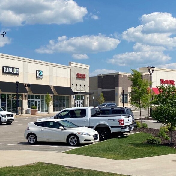 More Photos Of 2065 E Beltline Ave NE, Grand Rapids Unknown For Lease