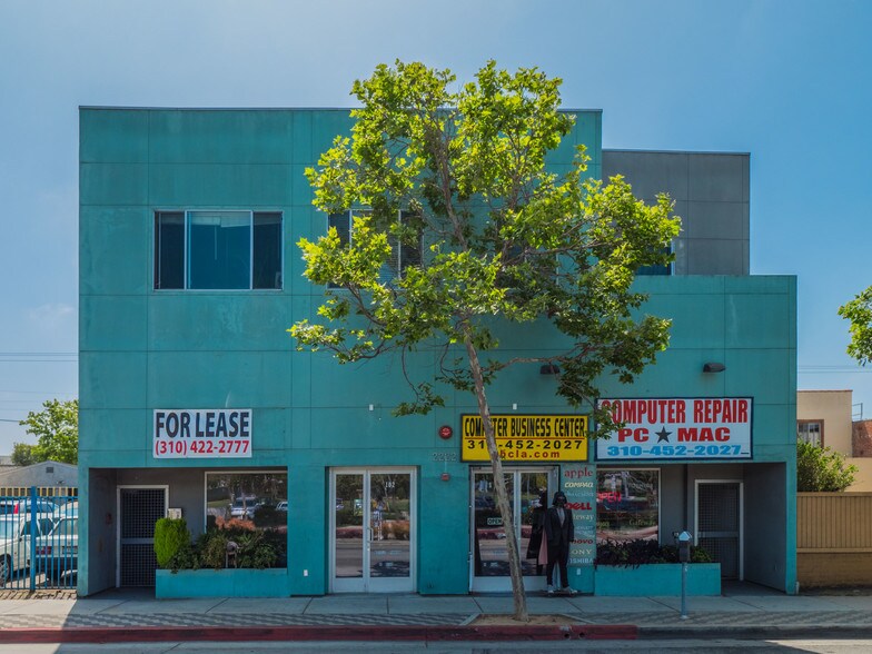 Primary Photo Of 2222 Pico Blvd, Santa Monica Storefront Retail Office For Lease