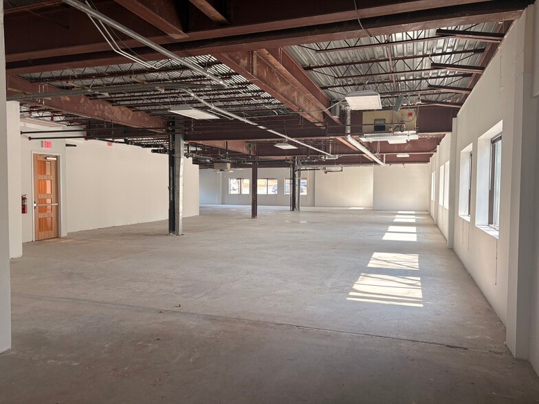 More Photos Of 101 SW Cary Pky, Cary Medical For Lease