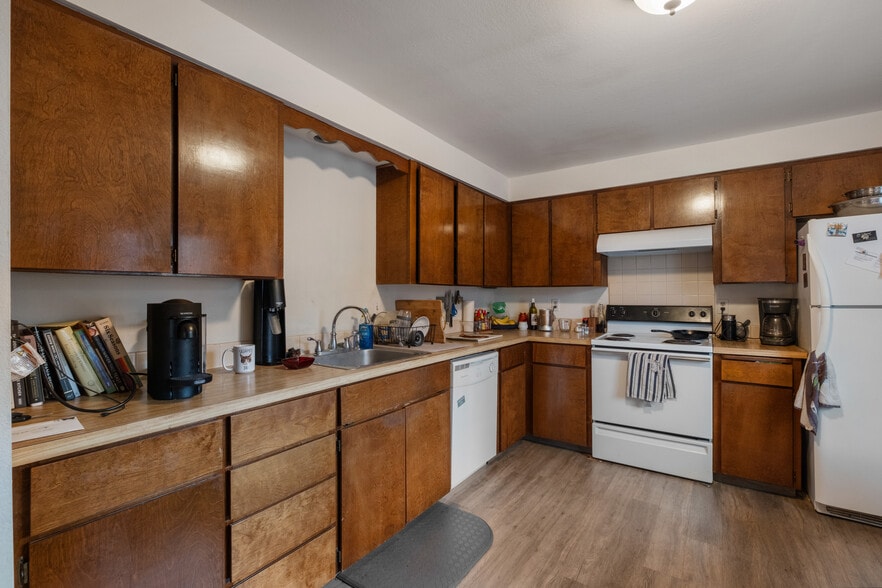 More Photos Of 1723 E 13th Ave, Spokane Apartments For Sale