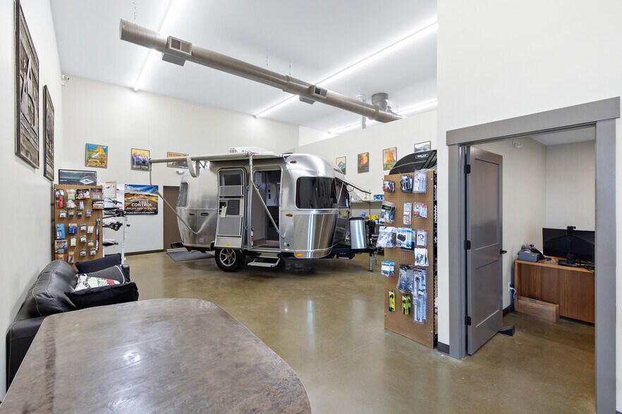 More Photos Of 22 Rorke rd, Etna General Retail For Sale