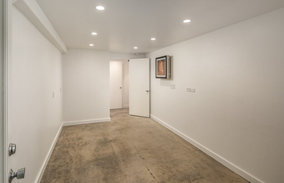 More Photos Of 607 N Vulcan Ave, Encinitas Storefront For Lease