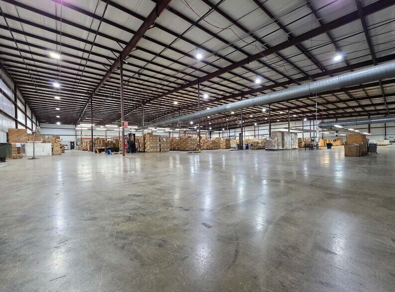 More Photos Of 100 Trowbridge Rd, Neoga Warehouse For Sale