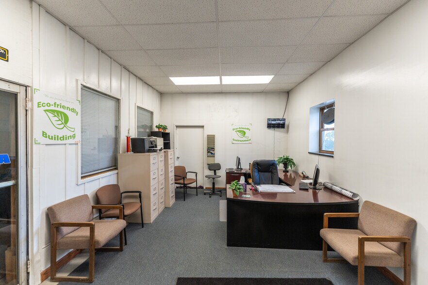 More Photos Of 3040 Freeport Rd, Natrona Heights Warehouse For Sale