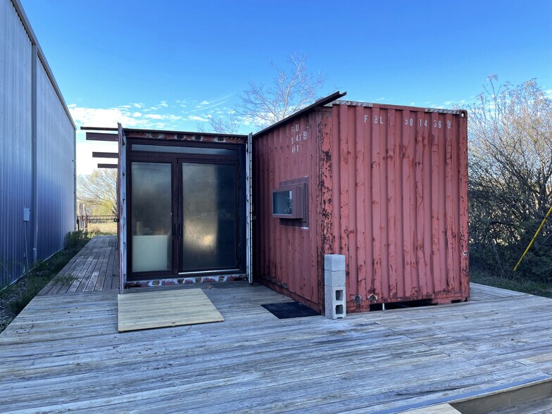 More Photos Of 3504 Rogge Ln, Austin Warehouse For Lease