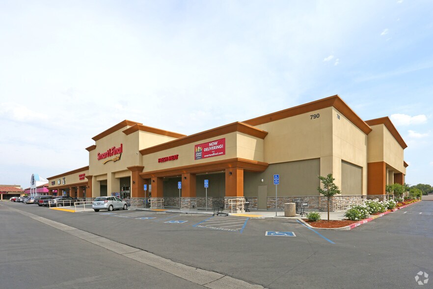 More Photos Of 770-790 W Shaw Ave, Clovis Freestanding For Sale