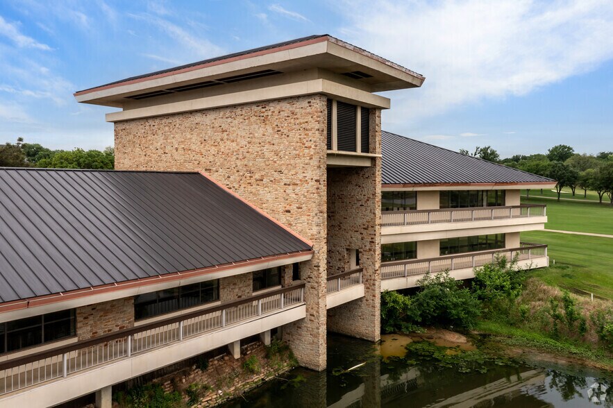 More Photos Of 420 Decker Dr, Irving Office For Lease