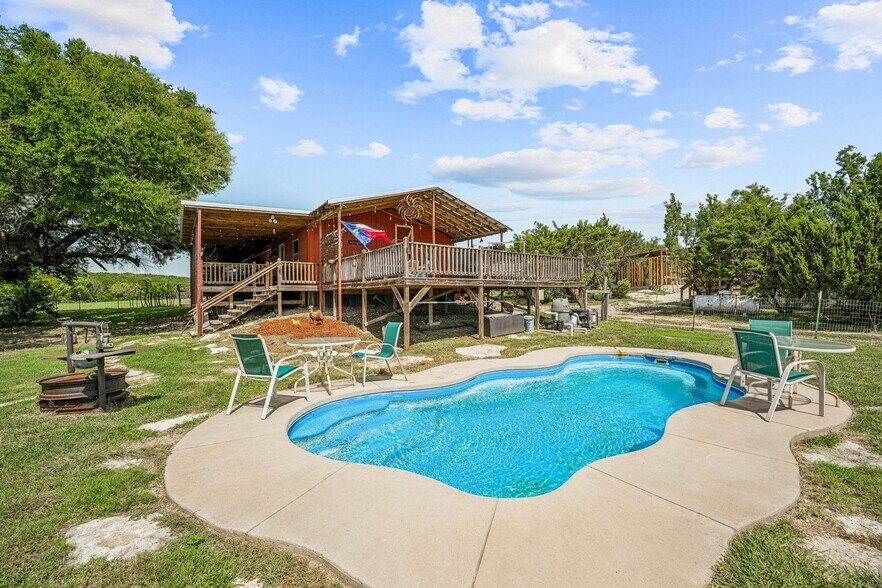 More Photos Of 825 Monarch Trail, Stephenville Specialty For Sale