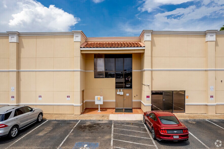 More Photos Of 1821 Sesame St, Harlingen Office For Sale