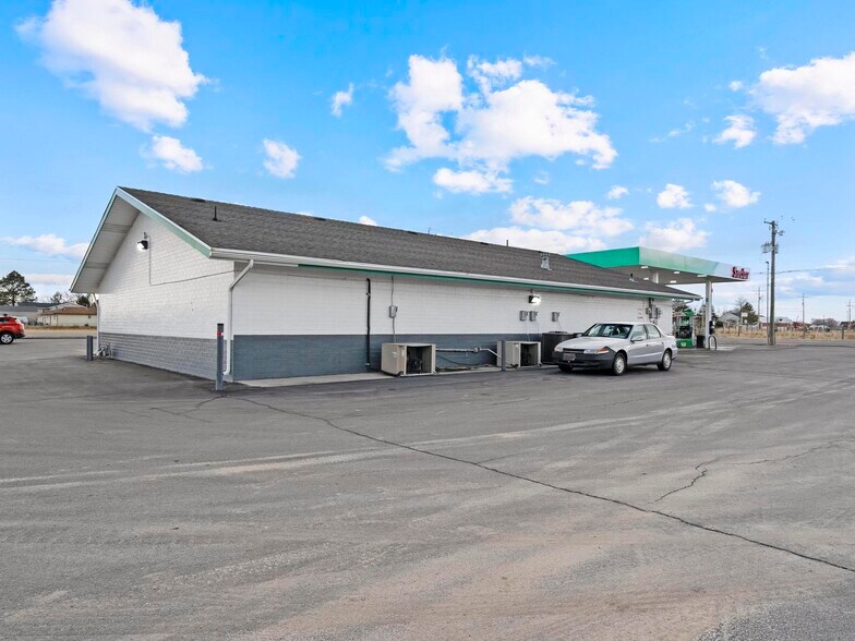 More Photos Of 5500 W 5500 S, Hooper Service Station For Sale