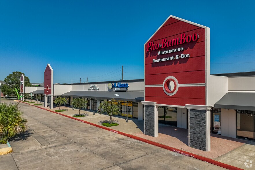 More Photos Of 4356 Dowlen Rd, Beaumont Storefront For Lease