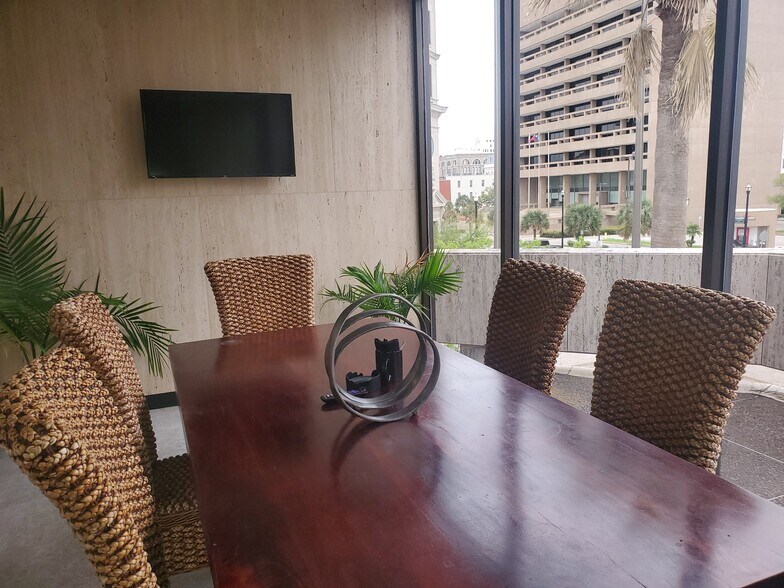 More Photos Of 2121 Market St, Galveston Coworking Space