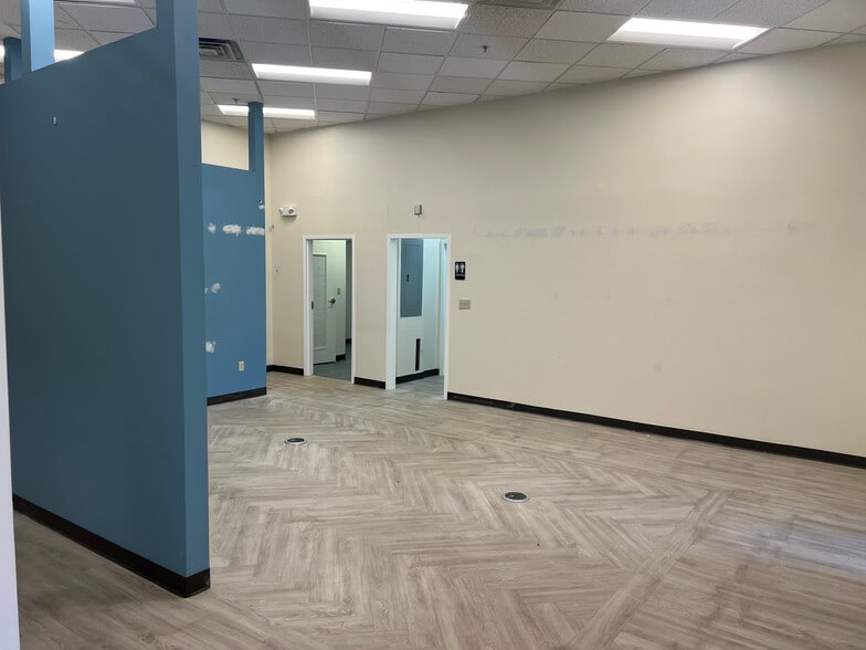 More Photos Of 417-429 Franklin Ave, Hartford Medical For Lease