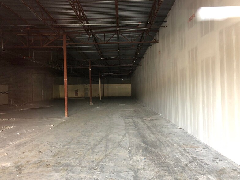 More Photos Of 1070 E Franklin St, Hartwell Unknown For Lease