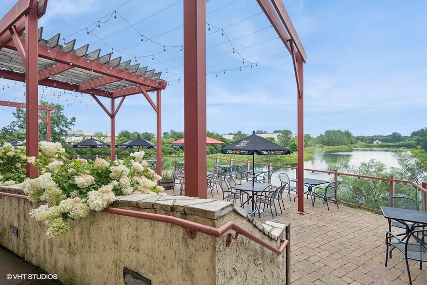 More Photos Of 22221 N Pepper Rd, Lake Barrington General Retail For Sale