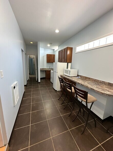 More Photos Of 129 Fairview Ave, Syracuse Flex For Sale