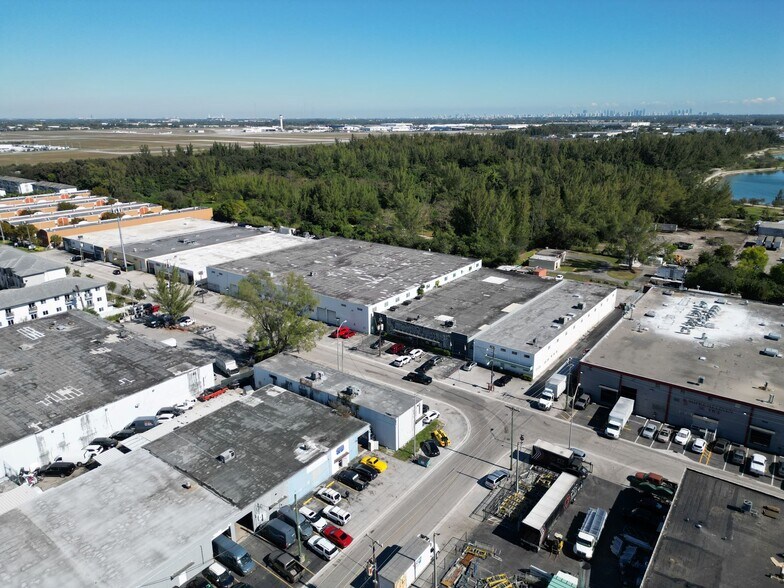 More Photos Of 7555-7575 W 2nd Ct, Hialeah Warehouse For Sale