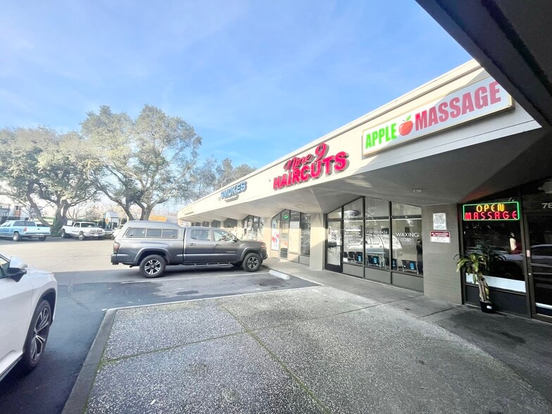 More Photos Of 7810-7890 La Riviera Dr, Sacramento Storefront For Lease