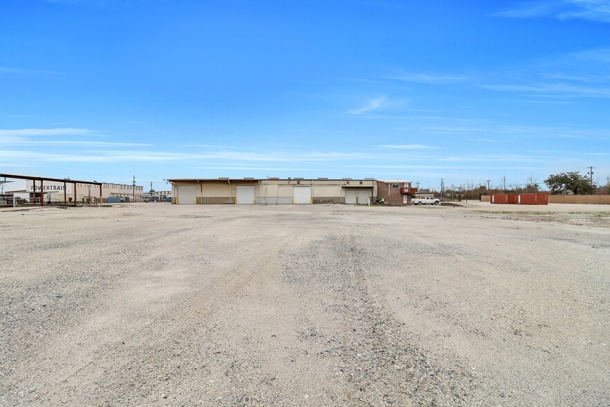 More Photos Of 4405 Tremont Rd, Savannah Warehouse For Lease