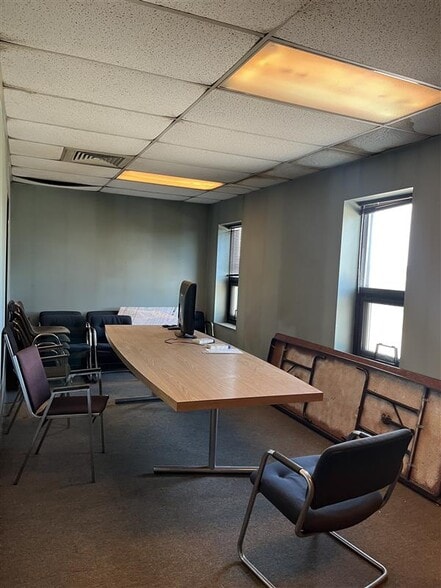 More Photos Of 75 Ransier Dr, Buffalo Truck Terminal For Sale