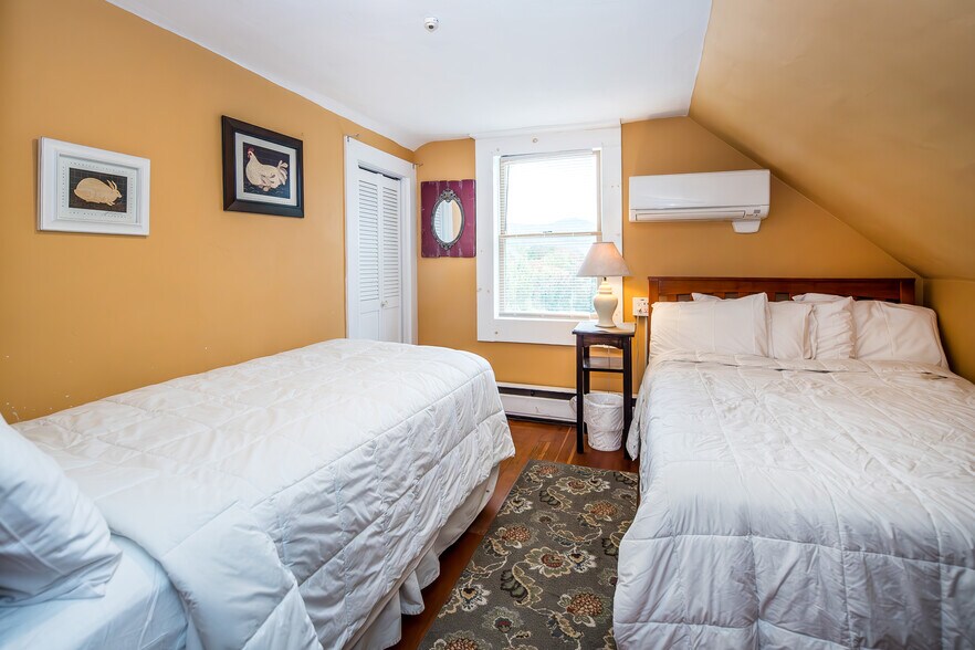 More Photos Of 78 Cream Hill Rd, Mendon Hospitality For Sale