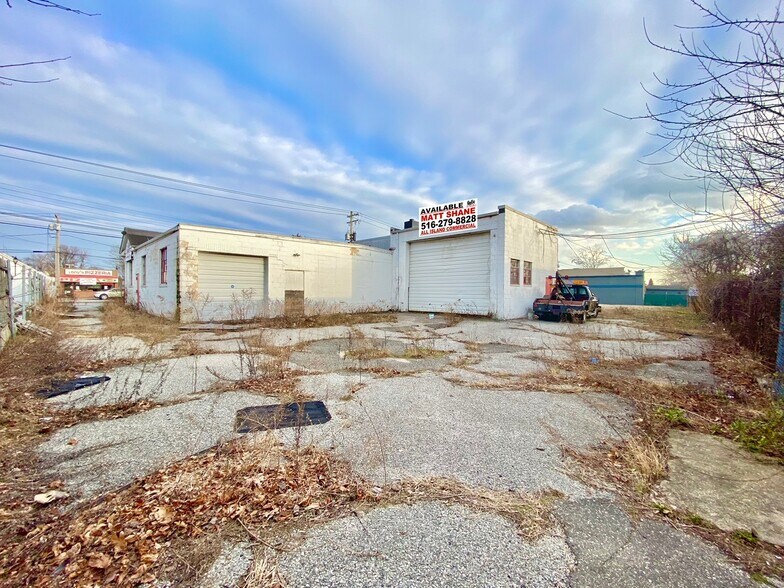 More Photos Of 1822-1836 Deer Park Ave, Deer Park Auto Repair For Sale